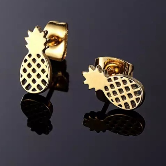 NWT Gold Stainless Steel Pineapple Earrings - Picture 3 of 3